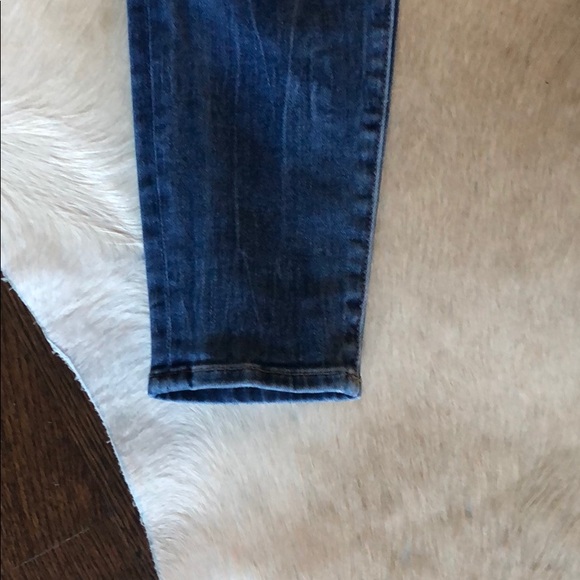 Lovers and Friends Jeans - Picture 3 of 4